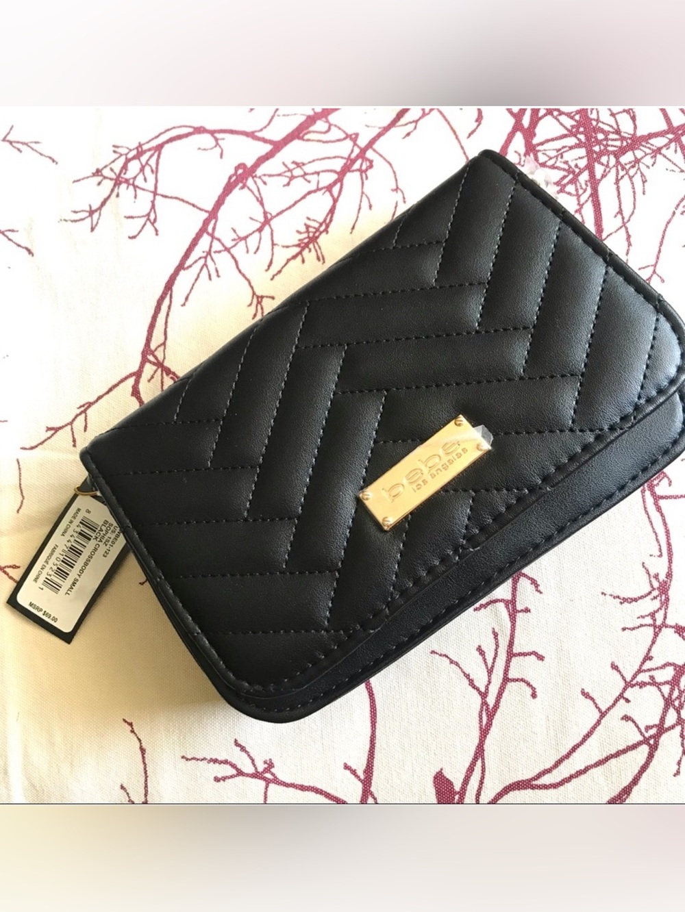 👜 Bebe Small Black Quilted Crossbody Bag w/chain. NWT
